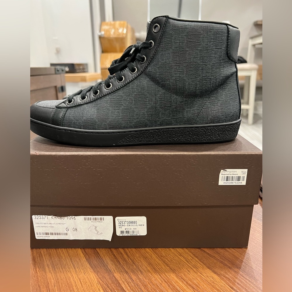 Men’s Gucci sneakers size 8G us9